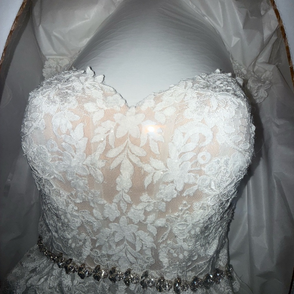 Elegant Lace Wedding Dress with Beaded Belt